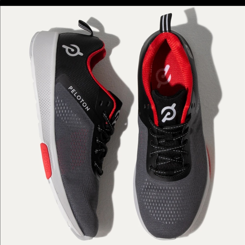 PELOTON Women’s Circuit Runner *New